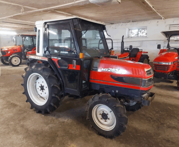 Traktorek japoński 4x4 Mitsubishi MT 285 28km kabina zarejestrowany