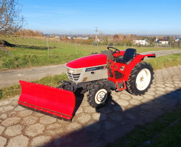 Traktor traktorek japoński 4x4 Yanmar AF 24 wspomaganie pług